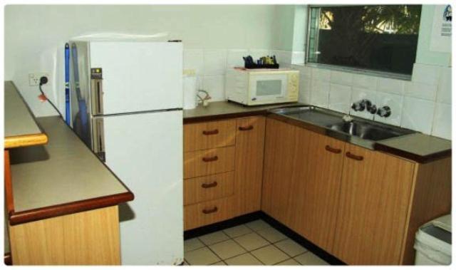 Anchorage Motor Inn Sunshine Coast Room photo